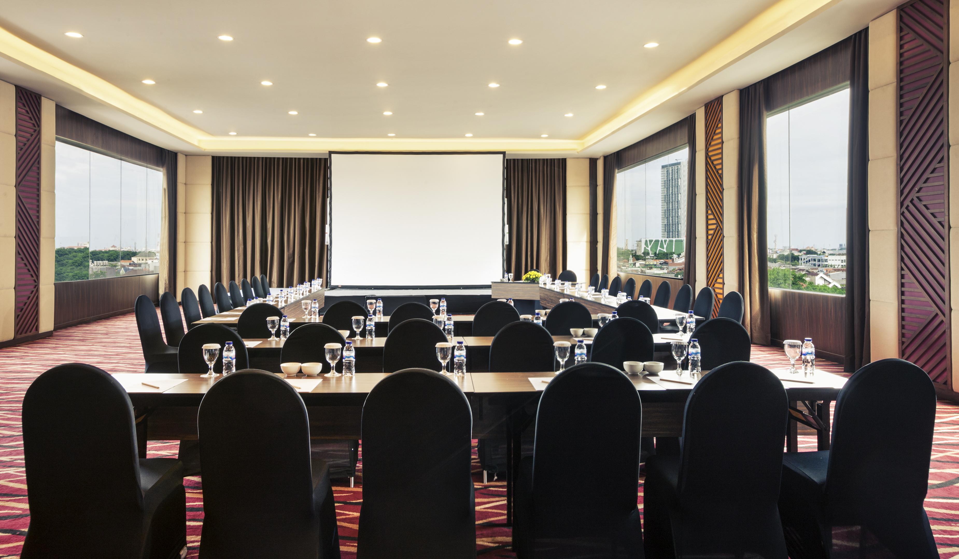 Mercure Surabaya Exterior foto