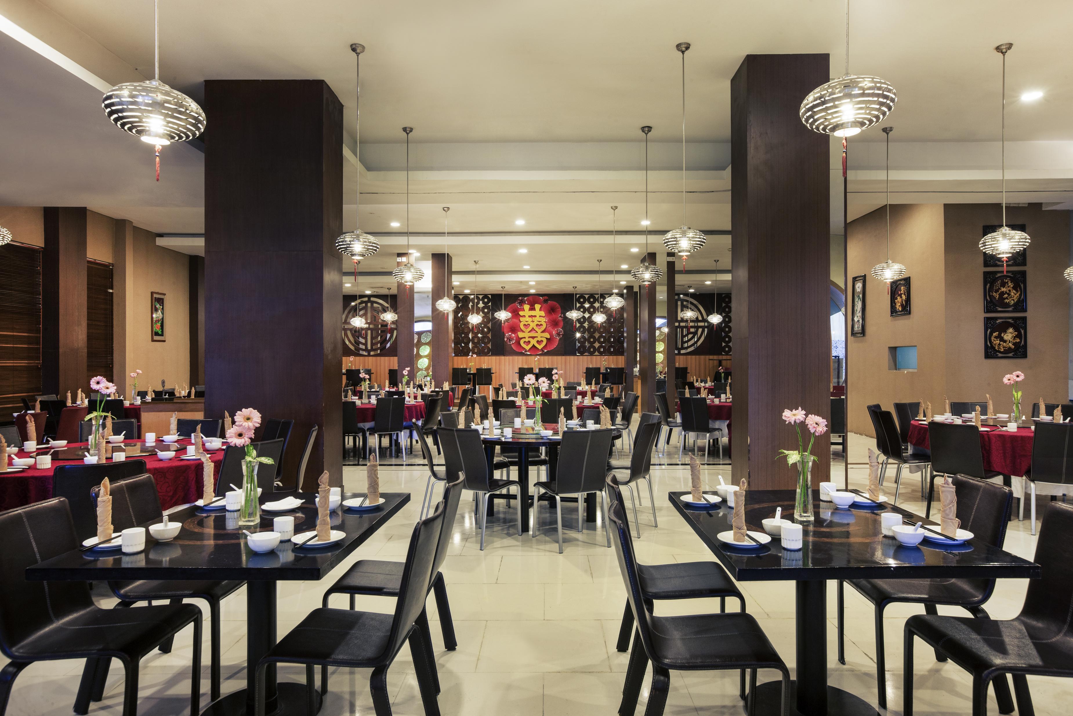 Mercure Surabaya Exterior foto