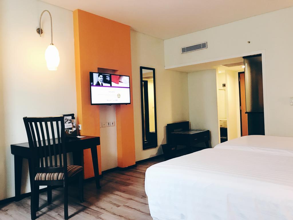 Mercure Surabaya Exterior foto